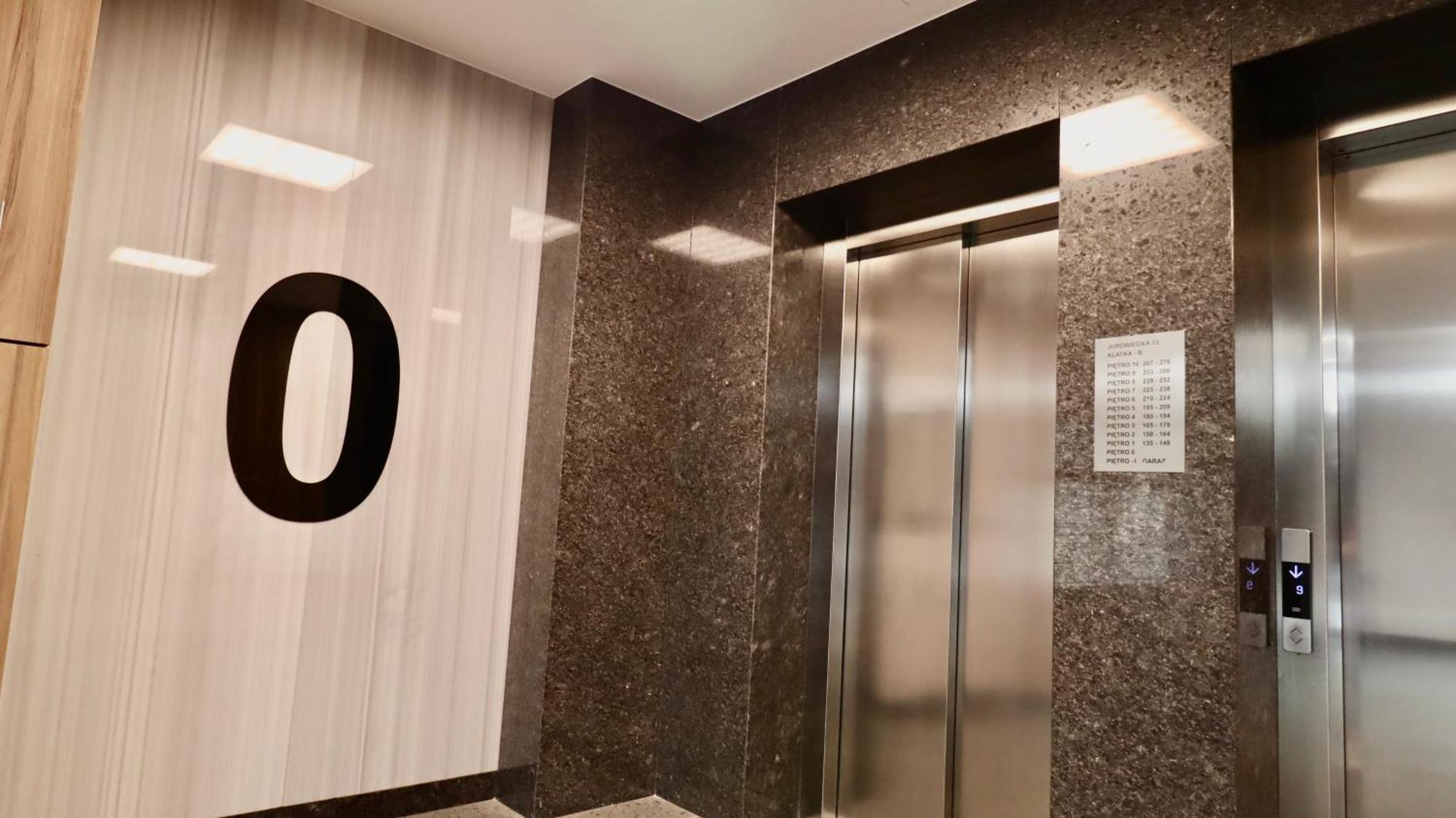 Modern Sky Apartments ビャウィストク エクステリア 写真
